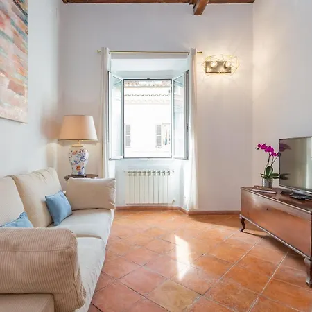 Apartment Barberini 3 Bdr Rome